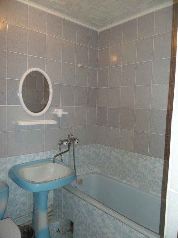 Hotel And Sport Complex Dinamo Dnipro Room photo